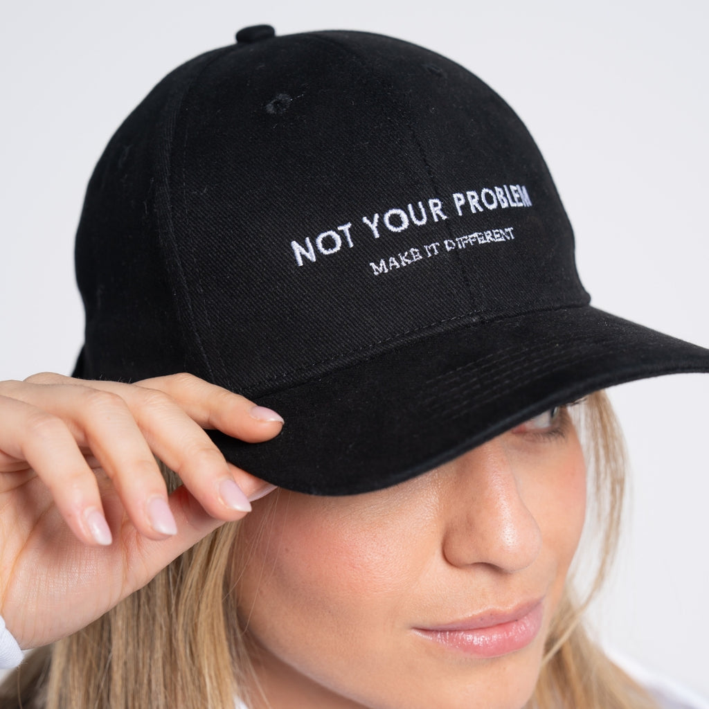 Signature Cap – Black (Make It Different)